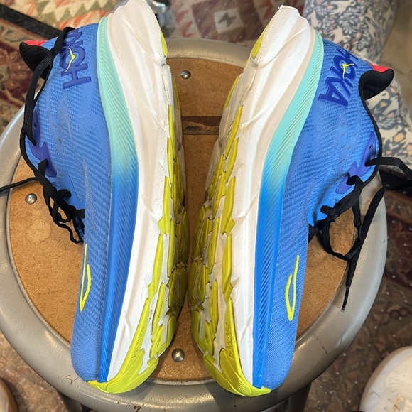 Hoka Clifton 9 - used - men’s 10.5 - 274 miles run on them - Picture 13 of 16